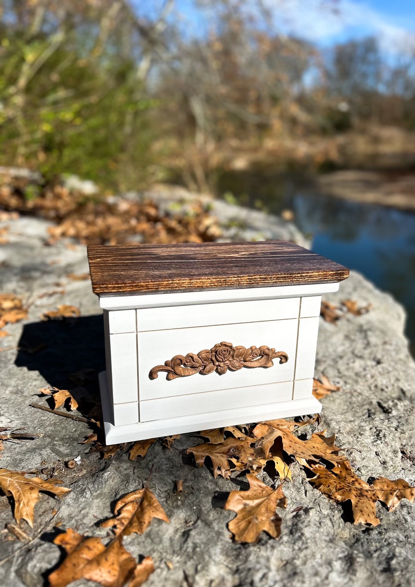 Farm Style Memorial Urn